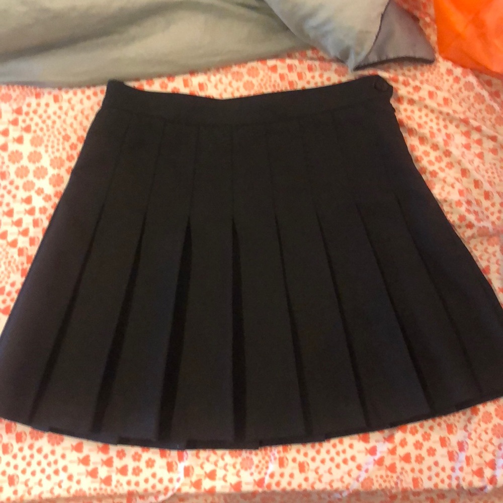 American apparel black pleaded skirt